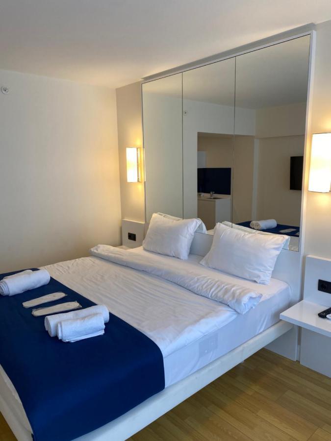 Orbi City Luxury Towers Aparthotel Batumi Exteriör bild