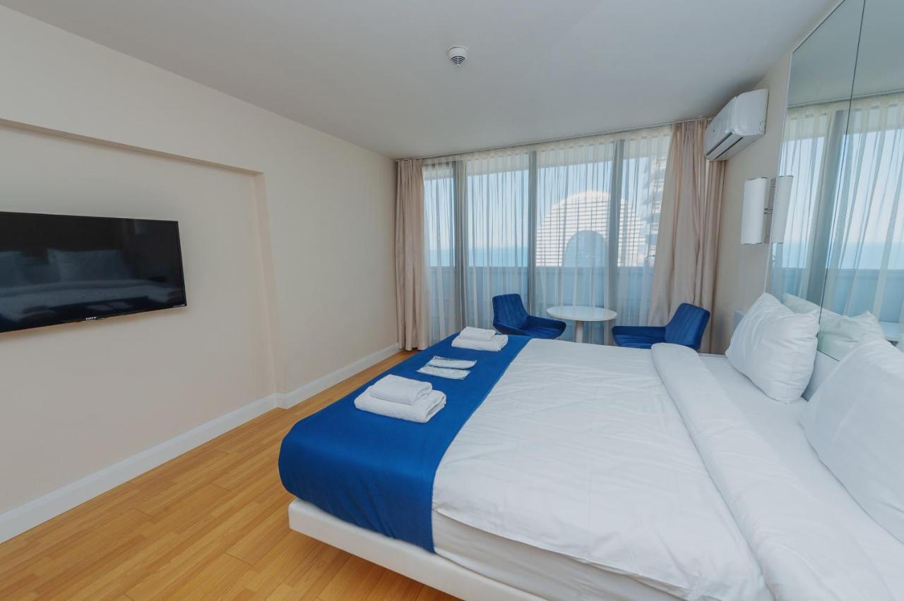 Orbi City Luxury Towers Aparthotel Batumi Exteriör bild