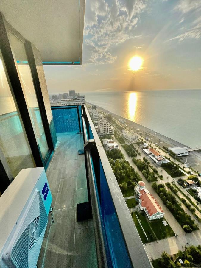 Orbi City Luxury Towers Aparthotel Batumi Exteriör bild