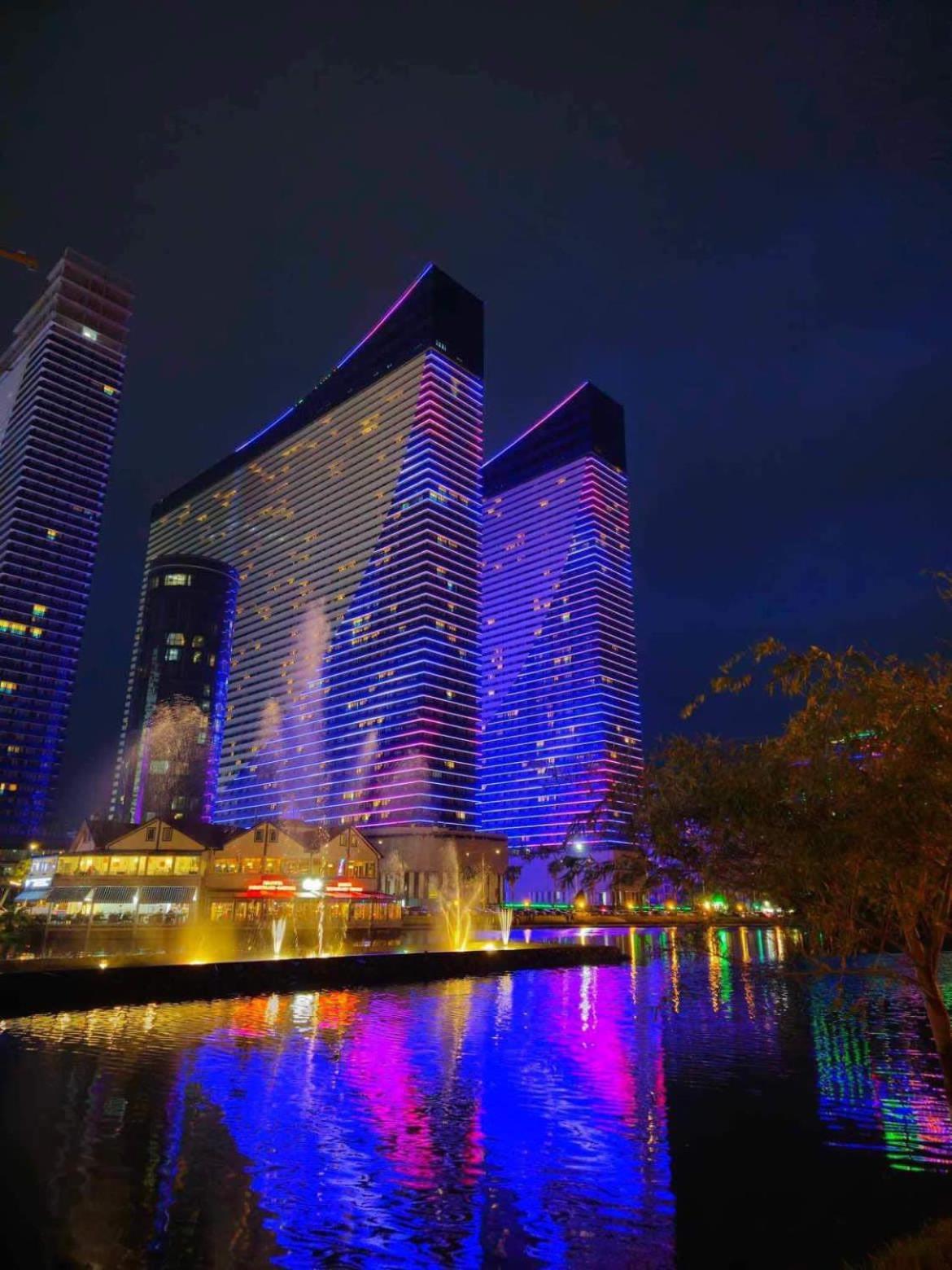 Orbi City Luxury Towers Aparthotel Batumi Exteriör bild