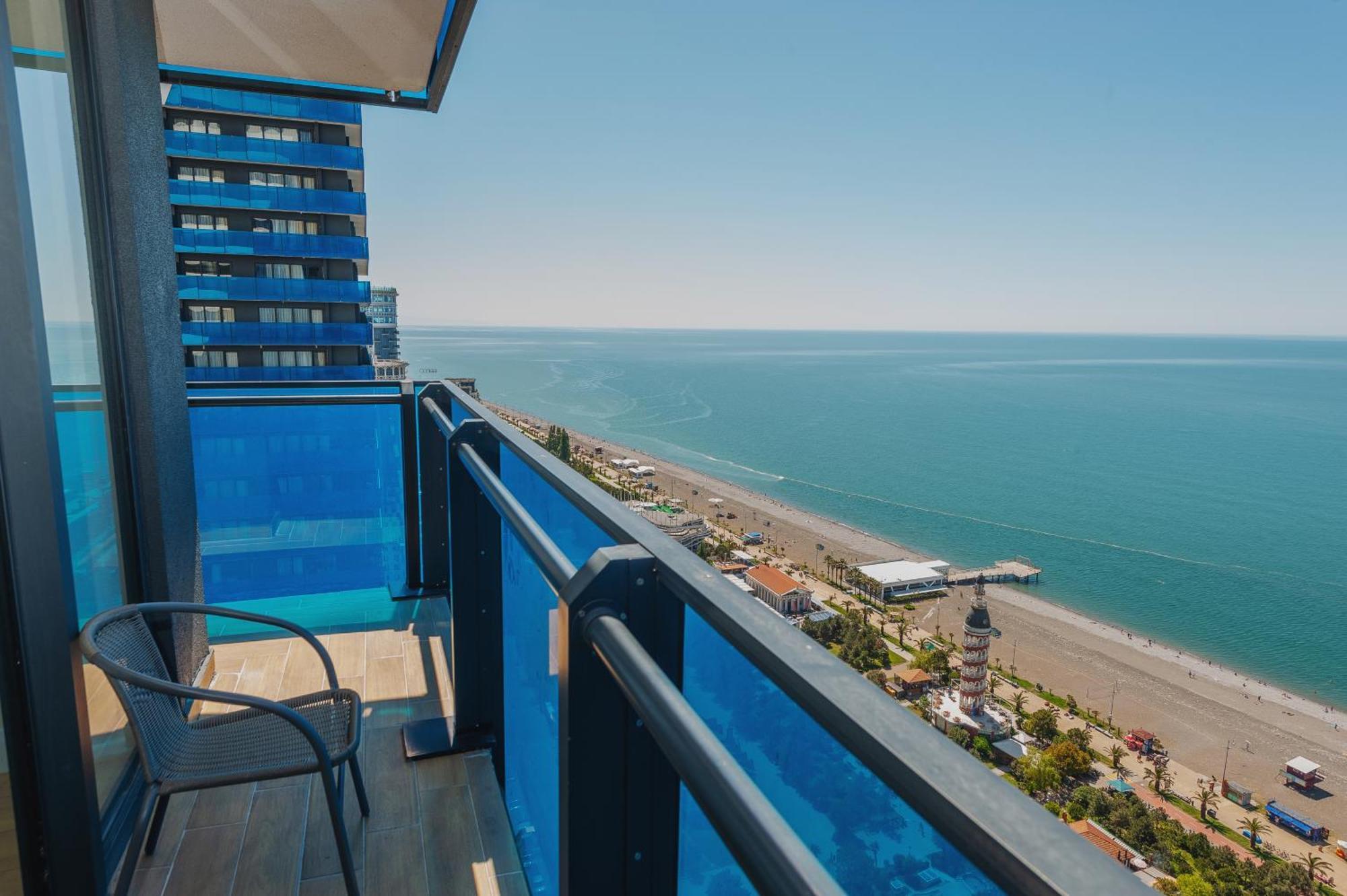 Orbi City Luxury Towers Aparthotel Batumi Exteriör bild