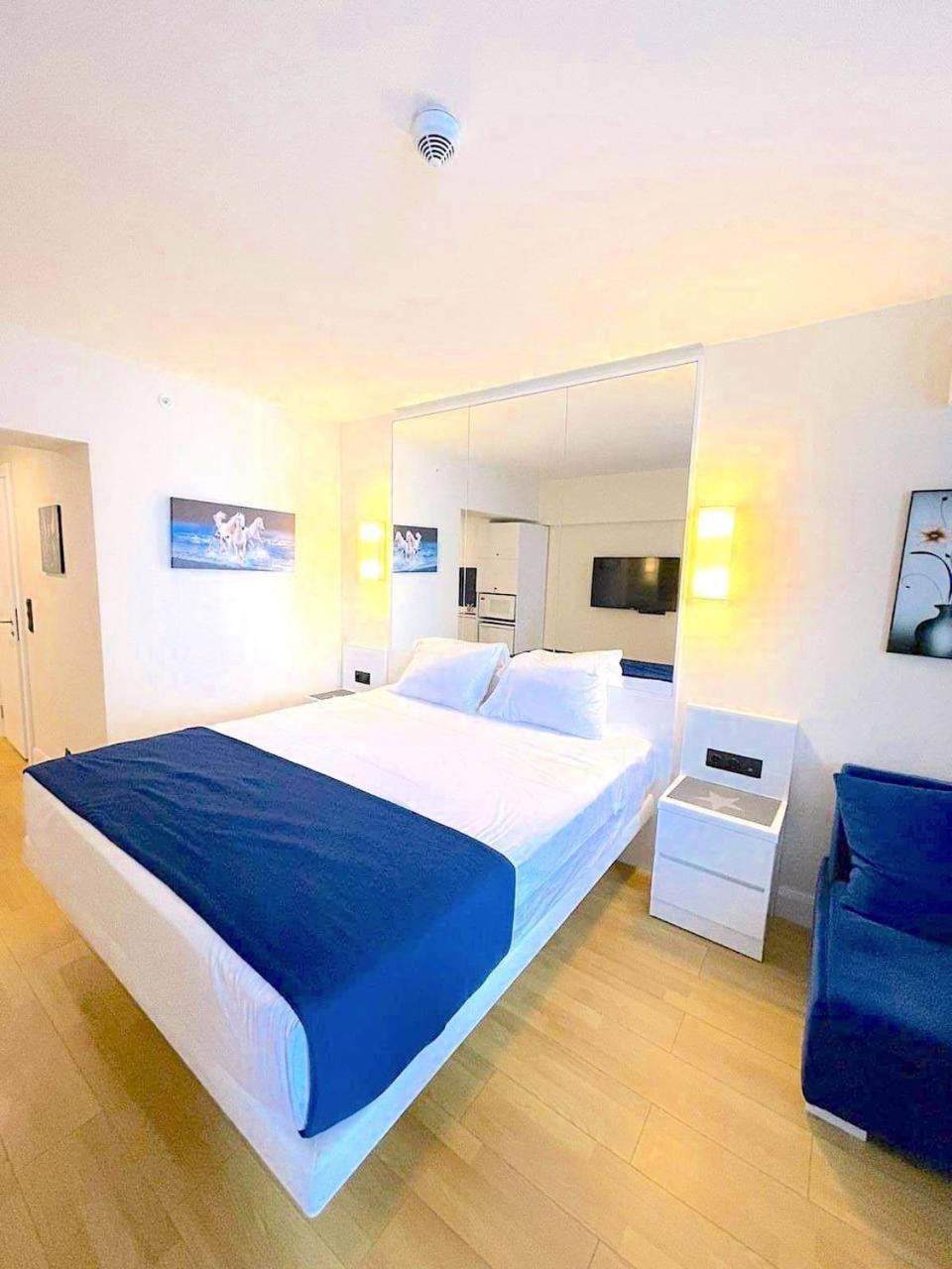 Orbi City Luxury Towers Aparthotel Batumi Exteriör bild